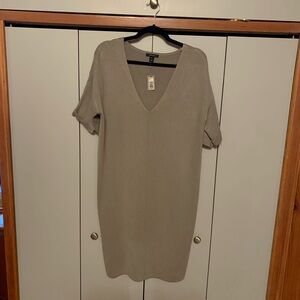 RW&CO V-Neck Sweater Dress - olive green- sz M BNWT